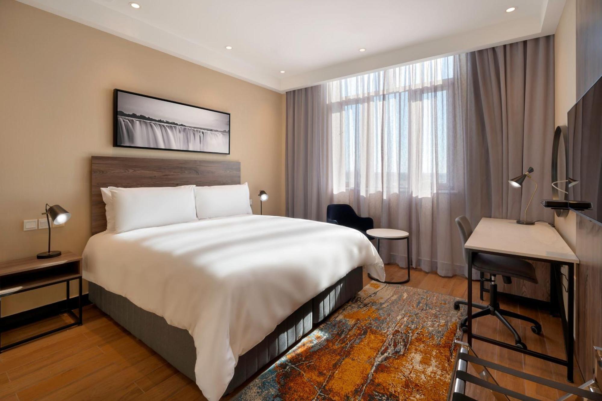 Protea Hotel By Marriott Lusaka International Airport Exteriör bild