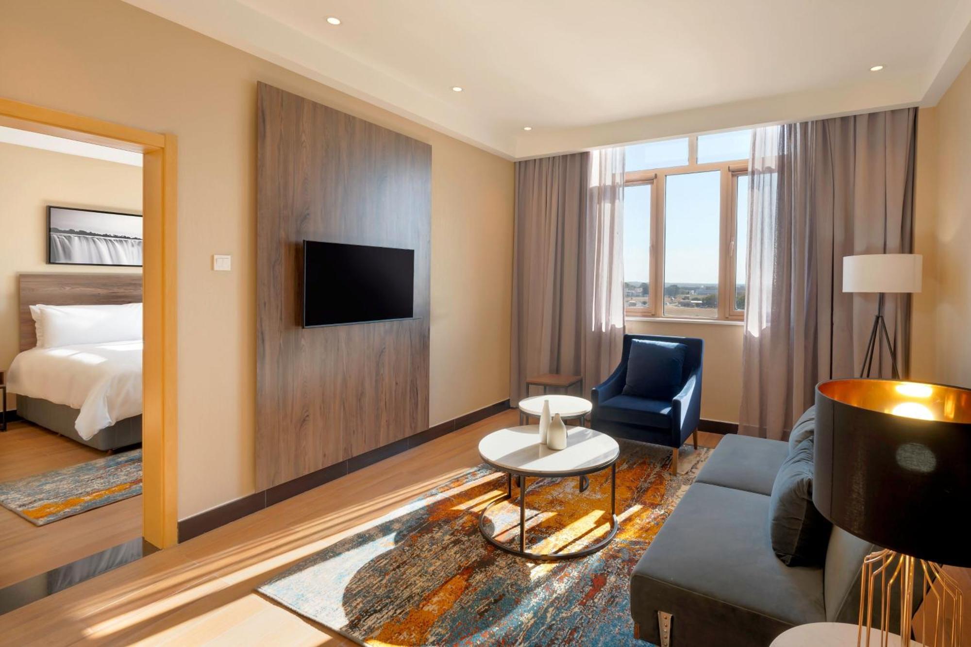 Protea Hotel By Marriott Lusaka International Airport Exteriör bild